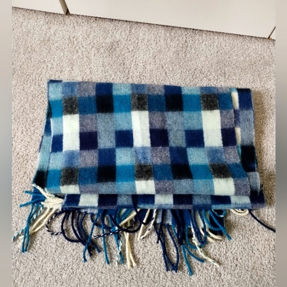 Cashmere scarf